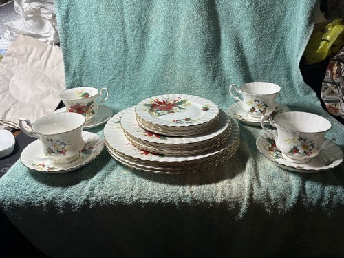 Rare 1976 royal albert bone - royal,