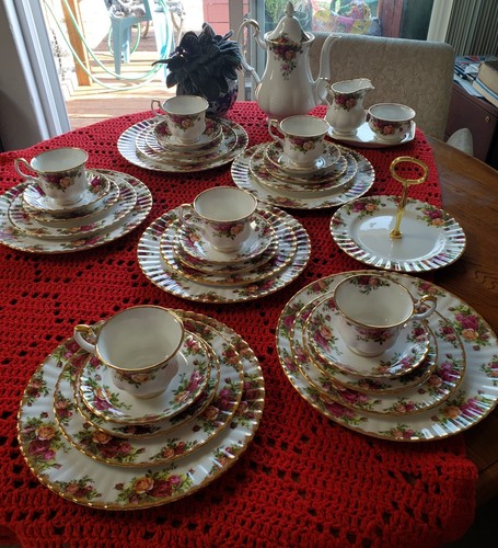 Royal albert settings with - royal, 6